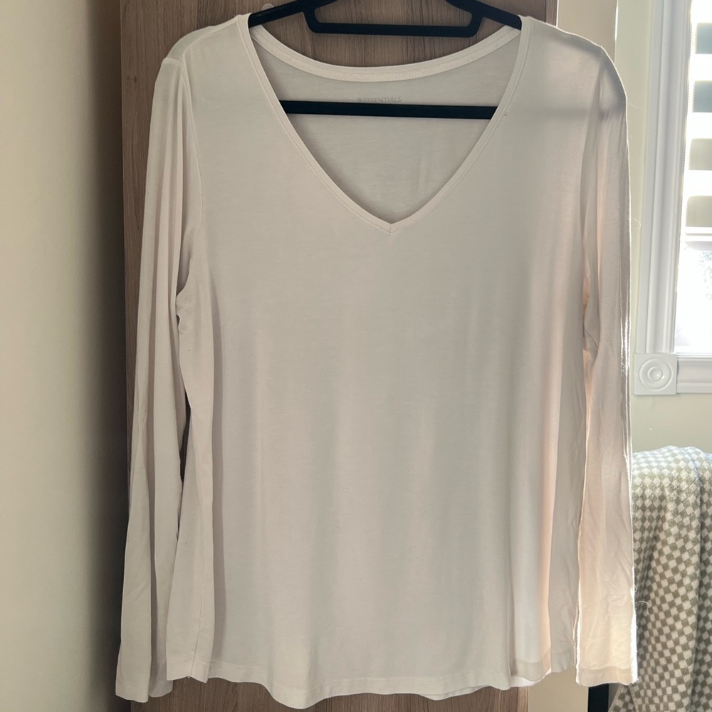 Women's White V-Neck Long Sleeve Top